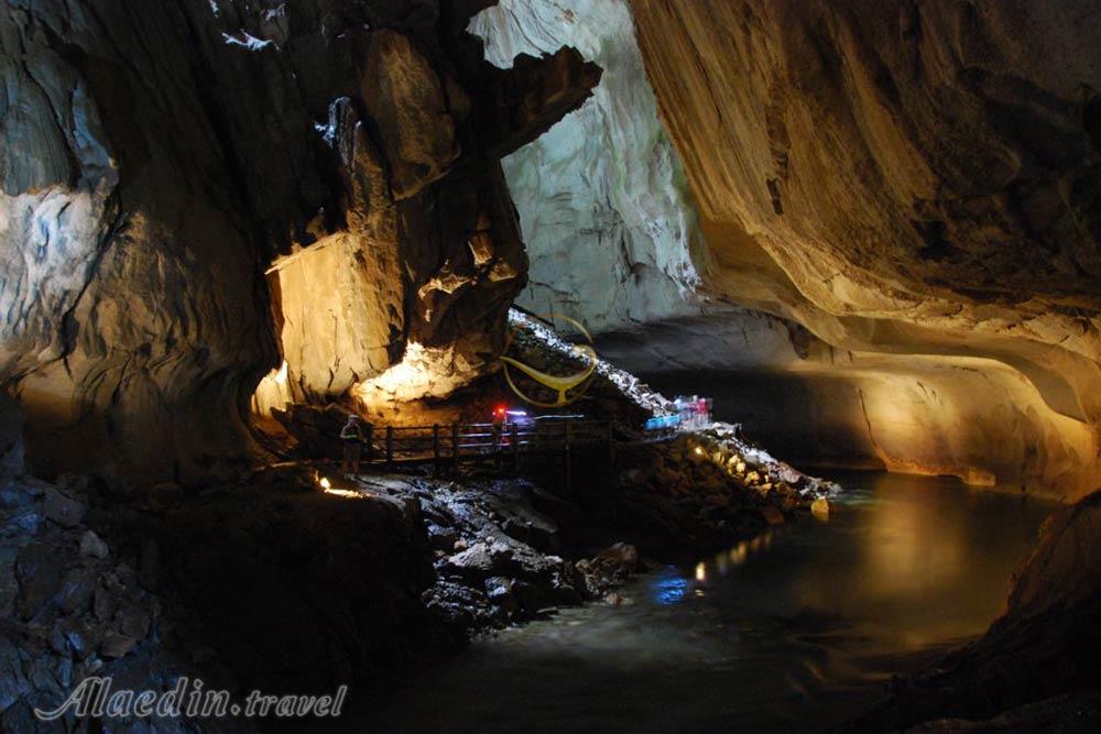 غارهای مولو ساراواک | علاءالدین تراول