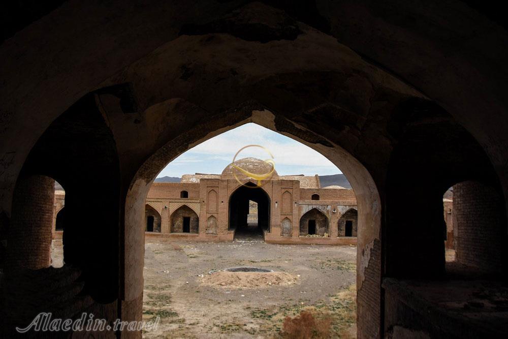 کاروانسرای سنگی آهوان سمنان | علاءالدین تراول