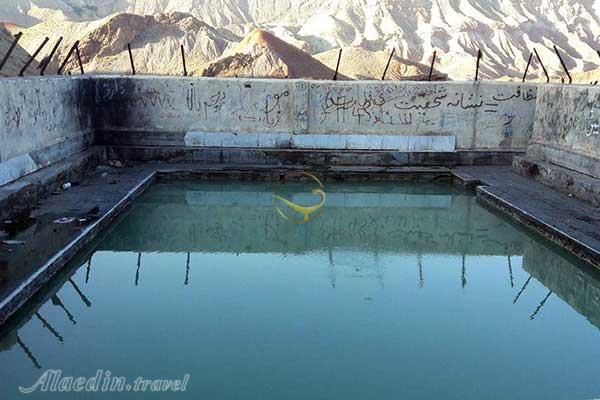 چشمه آبگرم سمنان