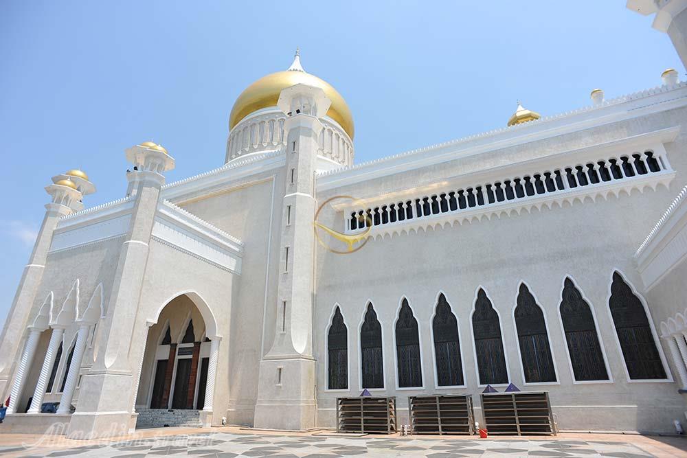 مسجد سلطان عمر سیف الدین در بندر سری بگاوان | علاءالدین تراول