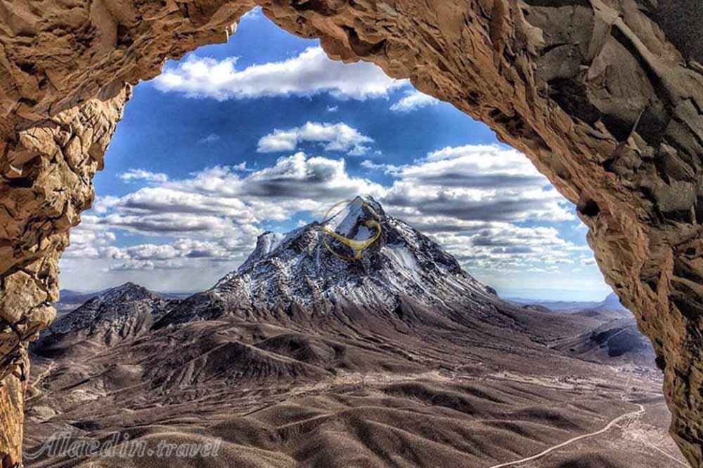 غار ایوب در شهر بابک | علاءالدین تراول