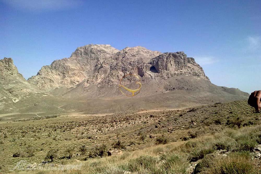 غار ایوب در شهر بابک | علاءالدین تراول