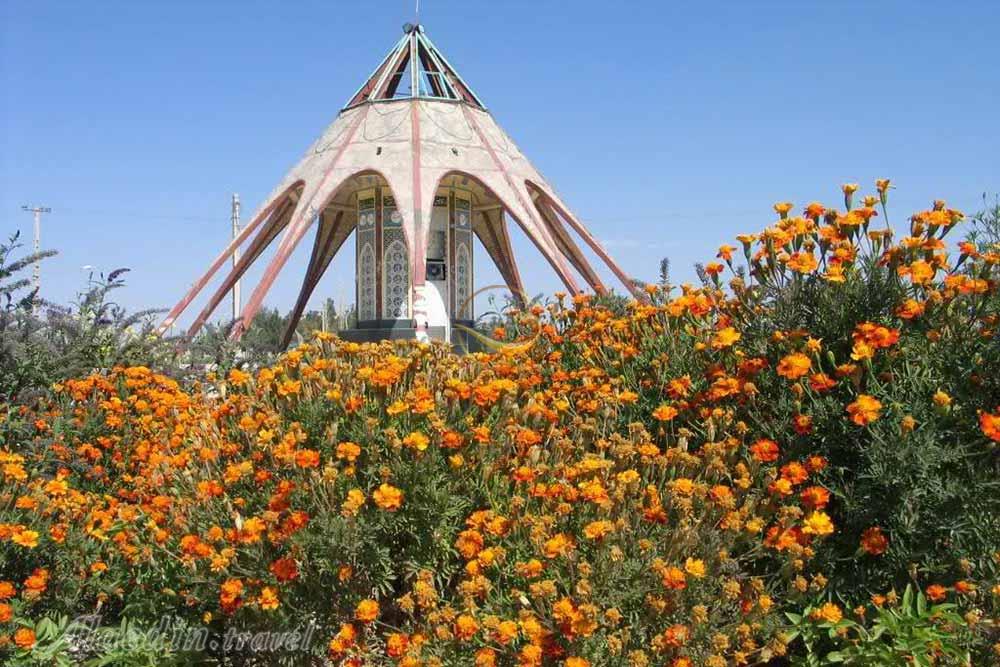 مجموعه تفریحی رفاهی سقاخانه حضرت ابوالفضل در شهر بابک | علاءالدین تراول