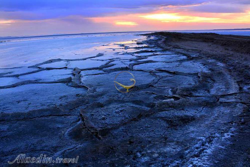 دریاچه مخرگه در شهر بابک | علاءالدین تراول