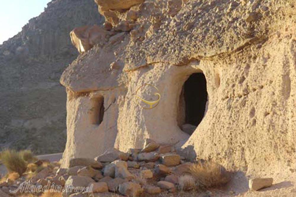 روستای ریسه و پاقلعه در شهر بابک | علاءالدین تراول