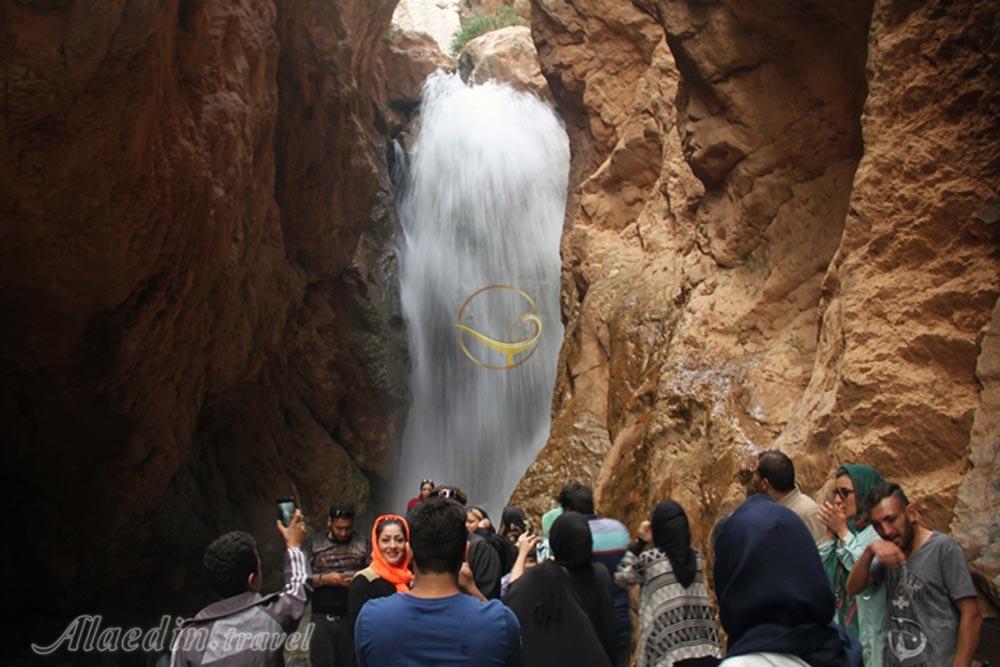 آبشار تنگه داستان شهر مجن در شاهرود | علاءالدین تراول