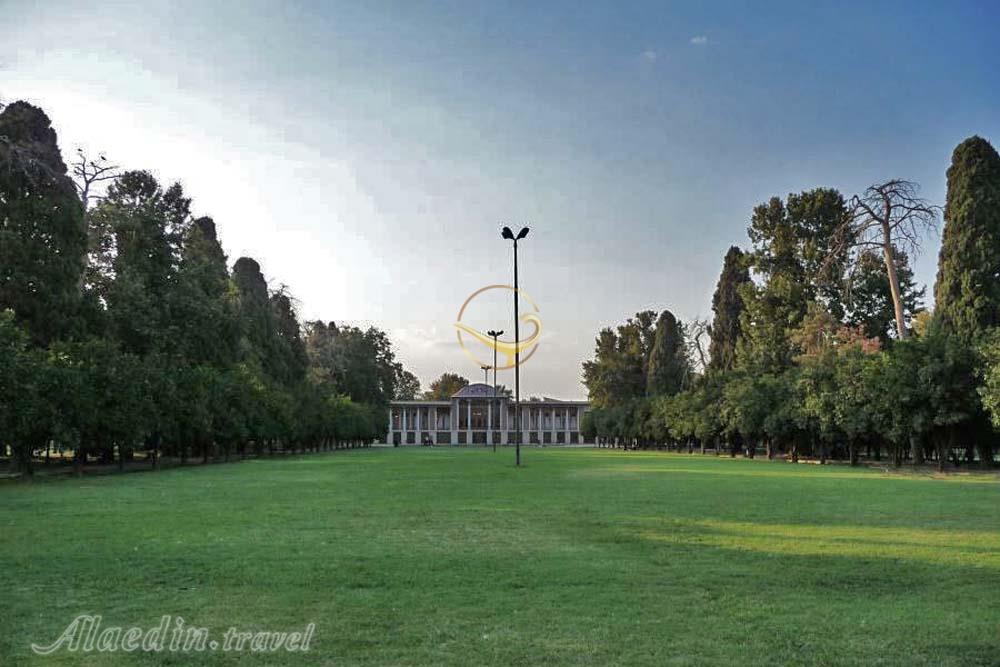 کاخ سلطنتی باغ عفیف آباد شیراز | علاءالدین تراول