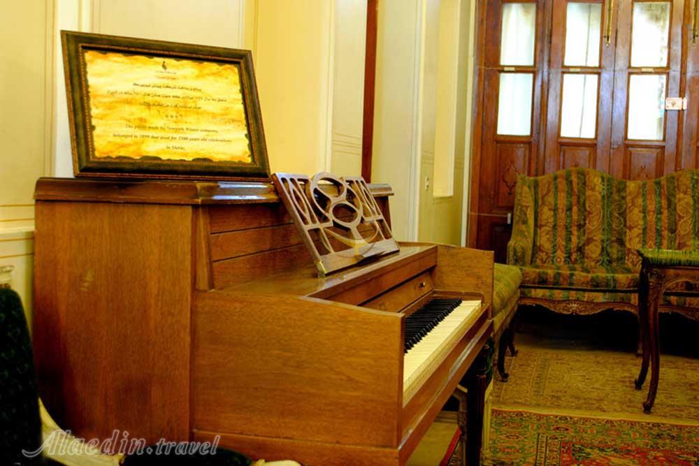 کاخ سلطنتی باغ عفیف آباد شیراز | علاءالدین تراول