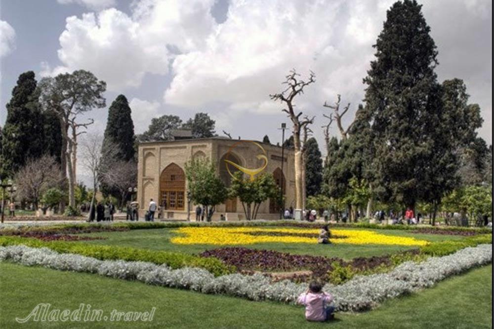 باغ جهان نما در شیراز | علاءالدین تراول