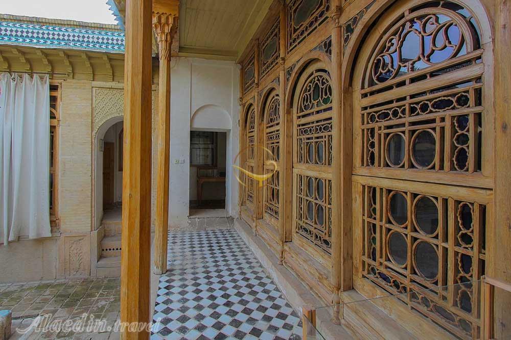 خانه فروغ الملک قوامی (موزه هنر مشگین فام) شیراز | علاءالدین تراول