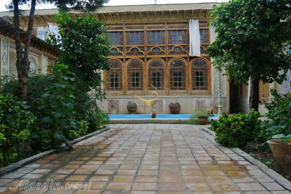 خانه فروغ الملک قوامی (موزه هنر مشگین فام) شیراز | علاءالدین تراول