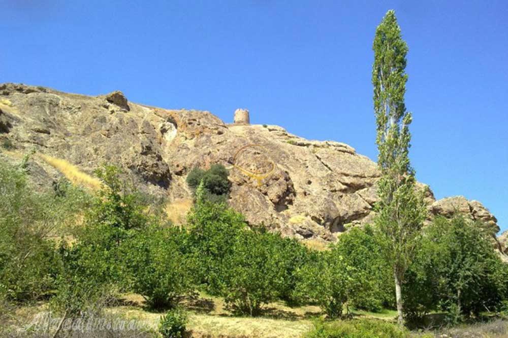 قلعه و برج گرماور سیاهکل | علاءالدین تراول