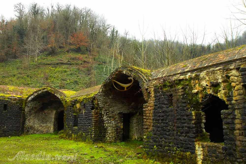 کاروانسرای سنگی تی تی سیاهکل | علاءالدین تراول