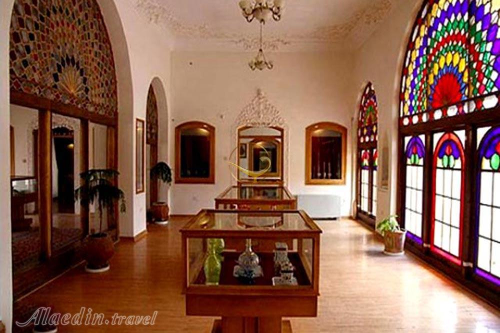 محوطه داخلی خانه امیر نظام گروسی تبریز (موزه قاجار) | علاءالدین تراول