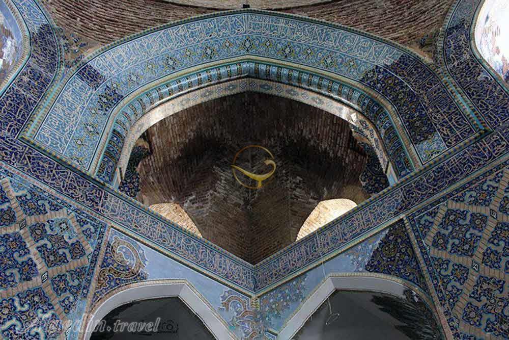 محوطه داخلی مسجد کبود تبریز | علاءالدین تراول