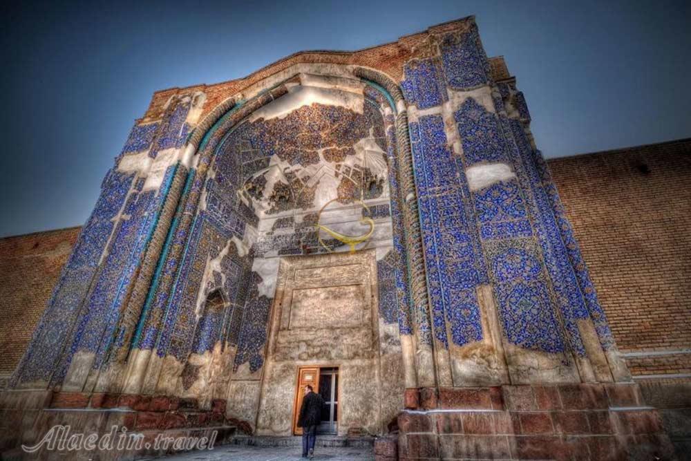 نمای بیرونی مسجد کبود تبریز | علاءالدین تراول