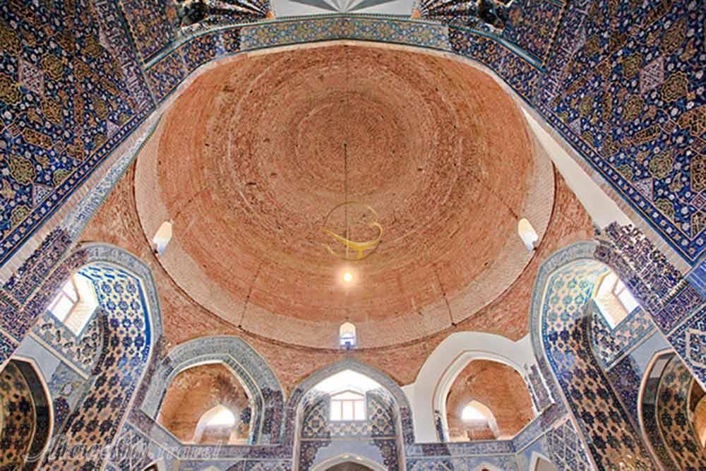 محوطه داخلی مسجد کبود تبریز | علاءالدین تراول