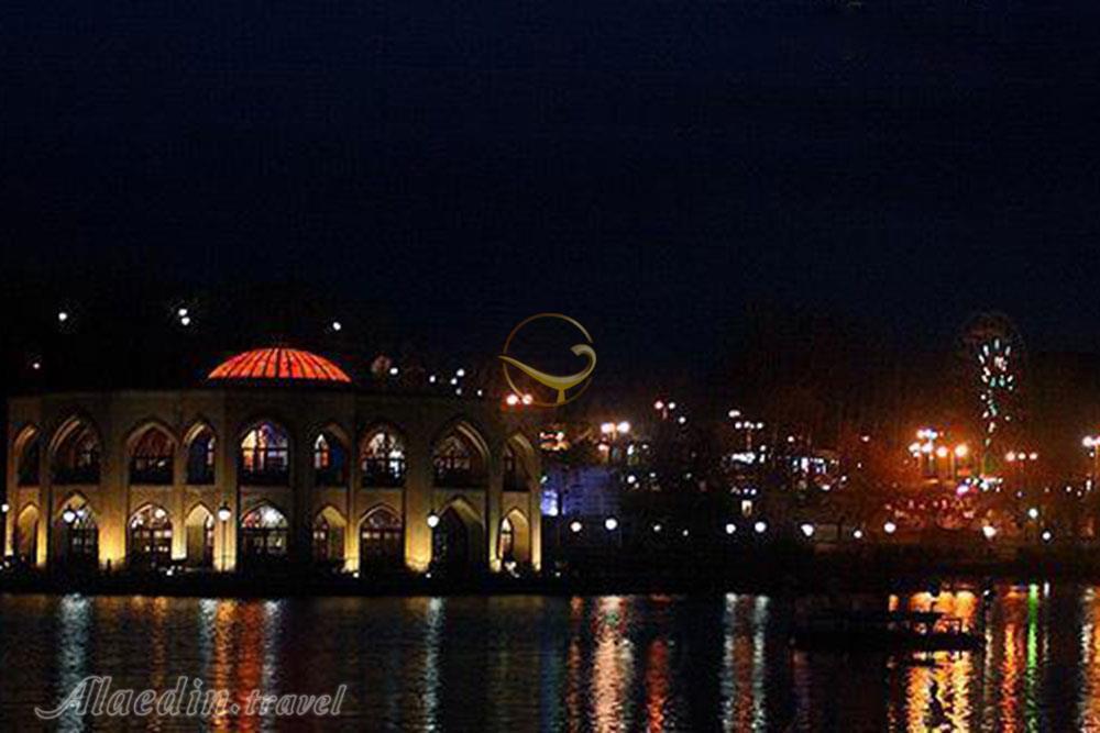 دریاچه در شب پارک ائل گلی تبریز | علاءالدین تراول