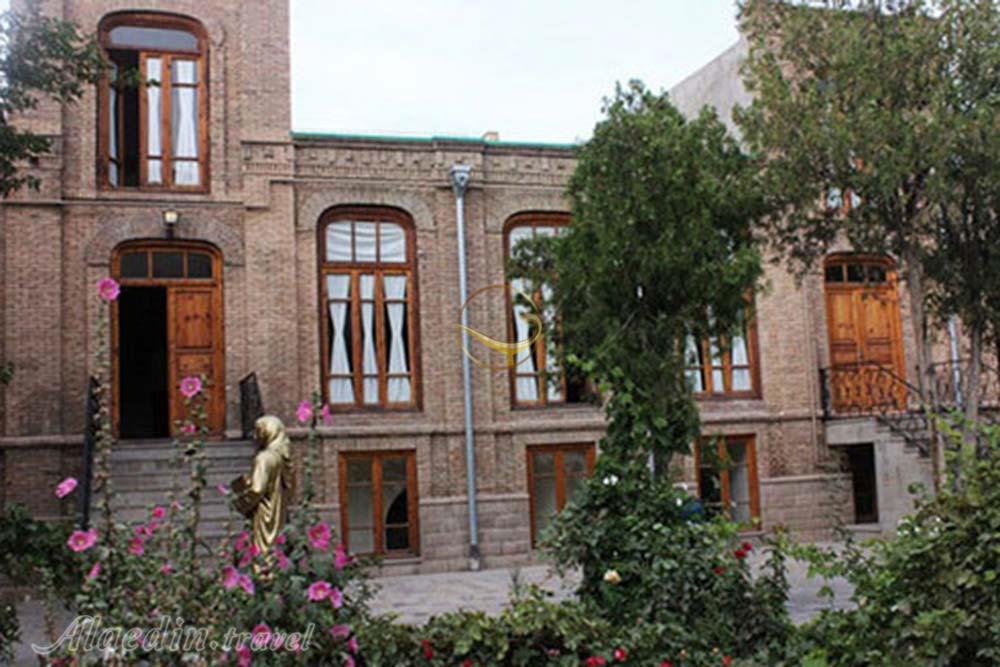 خانه پروین اعتصامی تبریز | علاءالدین تراول