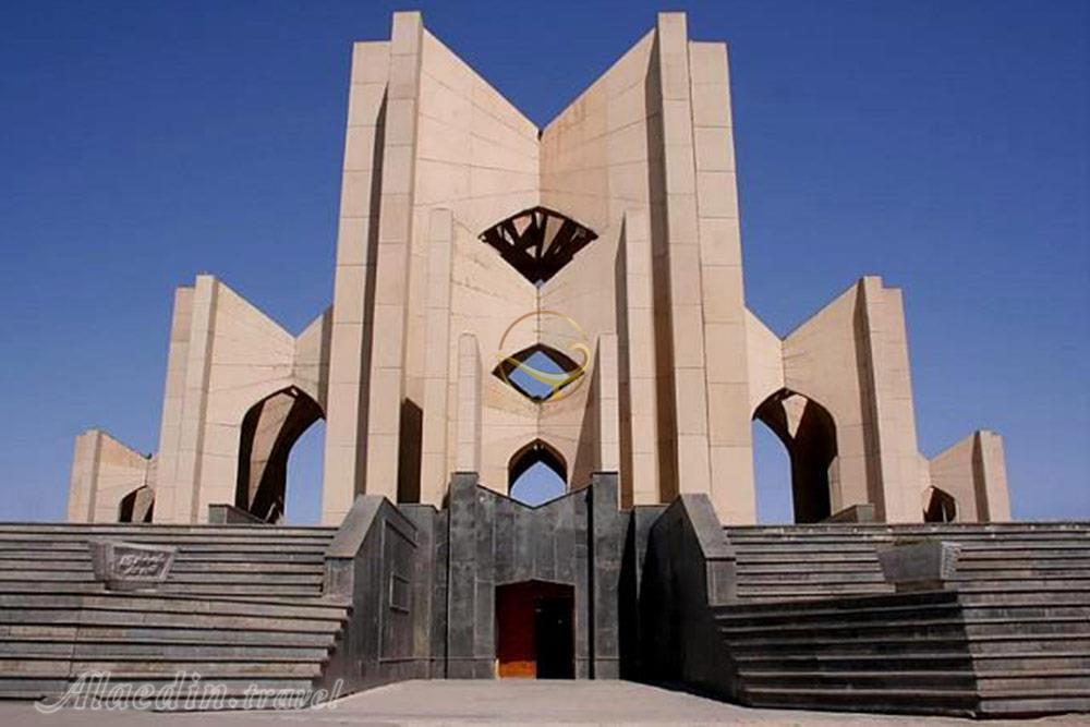 مقبره الشعرا تبریز | علاءالدین تراول