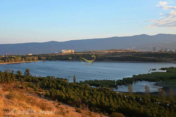 دریاچه لیسی در تفلیس - گرجستان