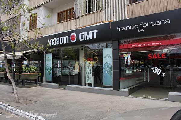 خیابان پکینی در تفلیس - گرجستان