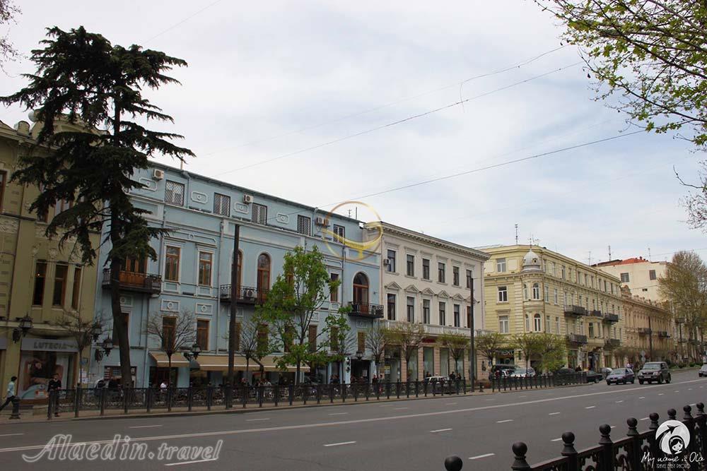 خیابان روستاولی در تفلیس - گرجستان | علاءالدین تراول