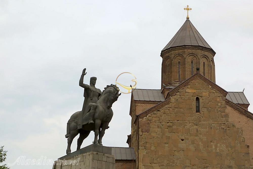 مجسمه واختانگ گرگاسالی در تفلیس - گرجستان | علاءالدین تراول