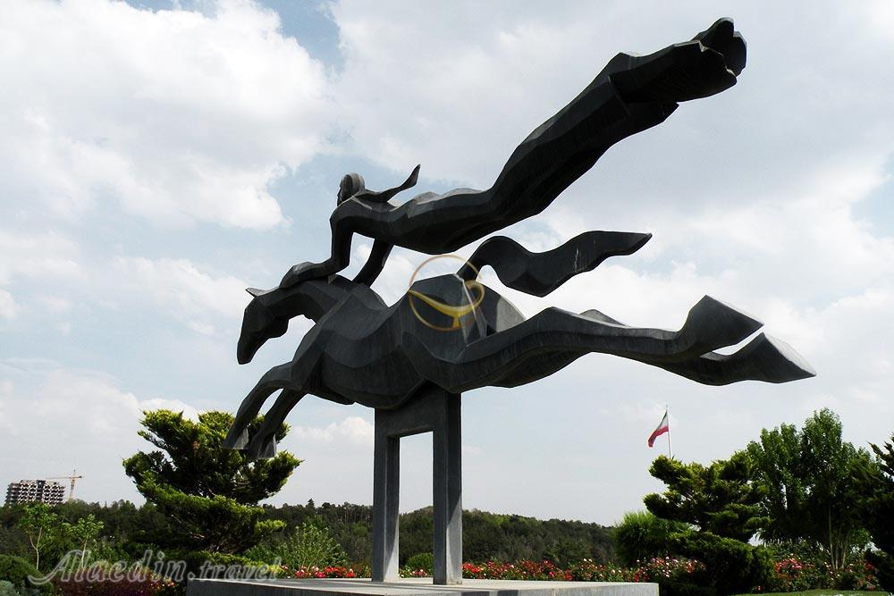 پارک آب و آتش تهران | علاءالدین تراول