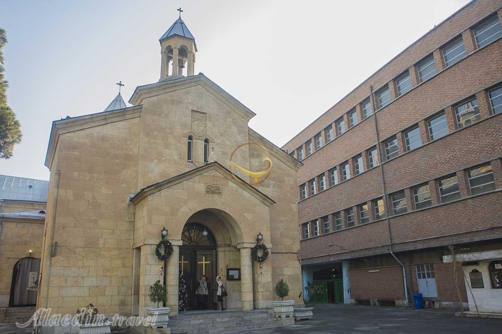 موزه اسقف اعظم آرداک مانوکیان در تهران (موزه ارامنه ایران) | علاءالدین تراول