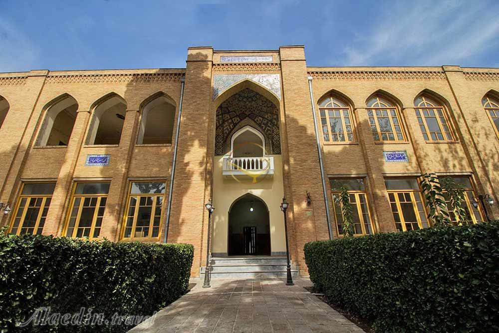 مدرسه دارالفنون تهران | علاءالدین تراول