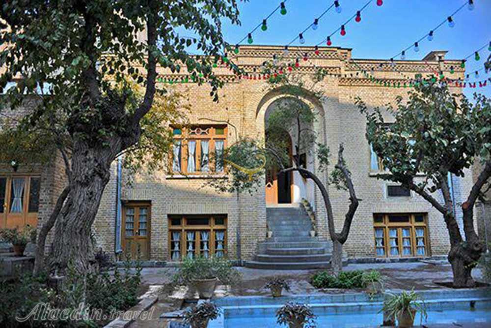 خانه موزه دکتر معین در تهران | علاءالدین تراول