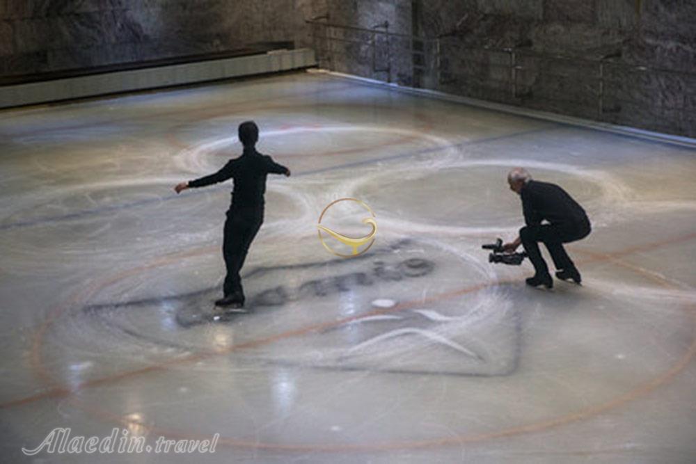 پیست یخ ایران مال - تهران | علاءالدین تراول