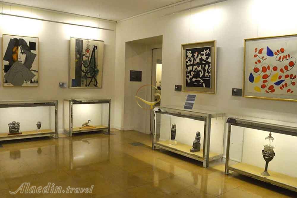 موزه جهان نما در کاخ نیاوران تهران | علاءالدین