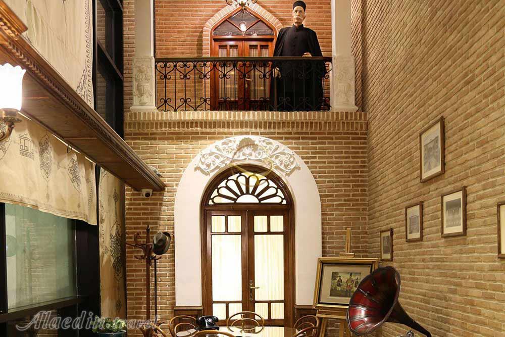 کافه لقانطه تهران | علاءالدین تراول