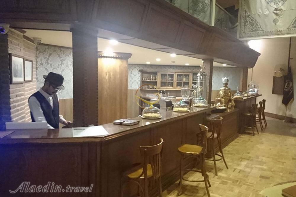 کافه لقانطه تهران | علاءالدین تراول