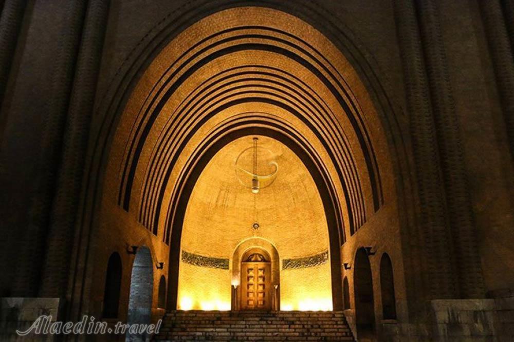 موزه ملی ایران در تهران | علاءالدین تراول