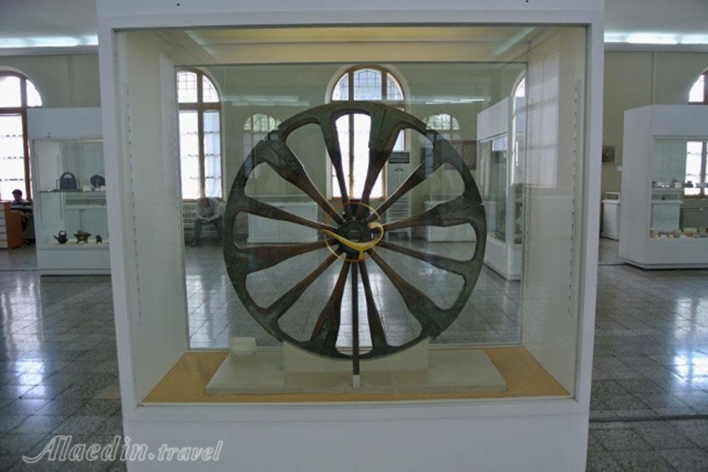 موزه ایران باستان تهران | علاءالدین تراول