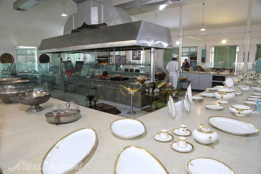 موزه آشپزخانه سلطنتی کاخ سعدآباد تهران | علاءالدین تراول