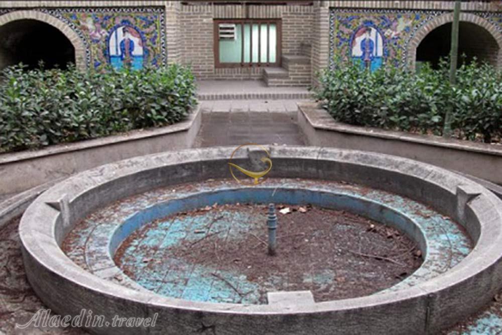 خانه صادق هدایت در تهران | علاءالدین تراول