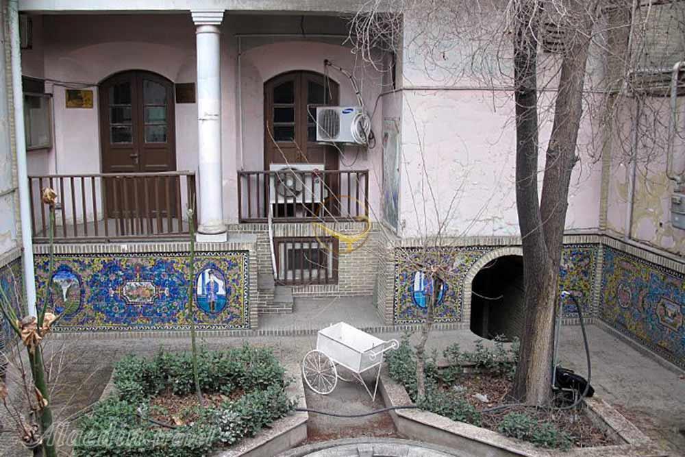 خانه صادق هدایت در تهران | علاءالدین تراول