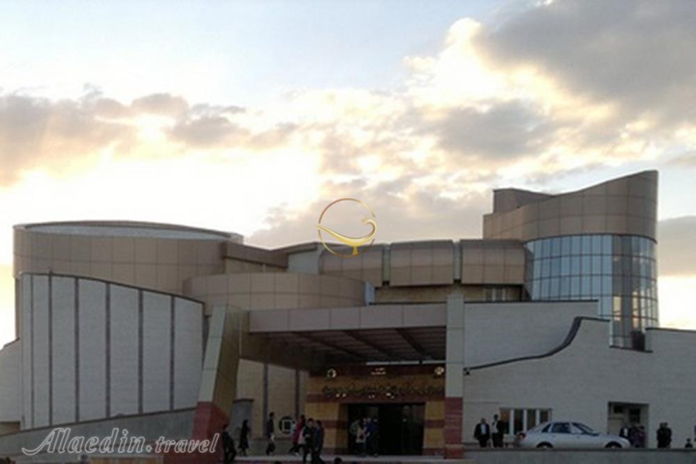 نمای بیرونی موزه ارومیه | علاءالدین تراول