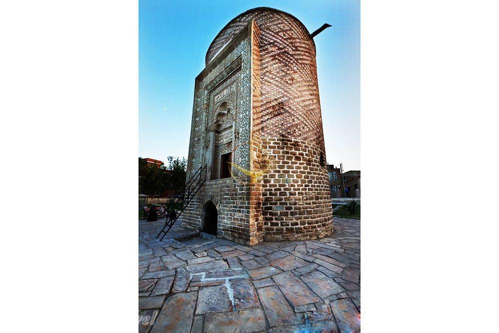 برج سه گنبد ارومیه | علاءالدین تراول