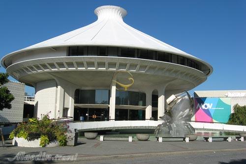 مرکز و موزه فضایی مک میلان در ونکوور - کانادا