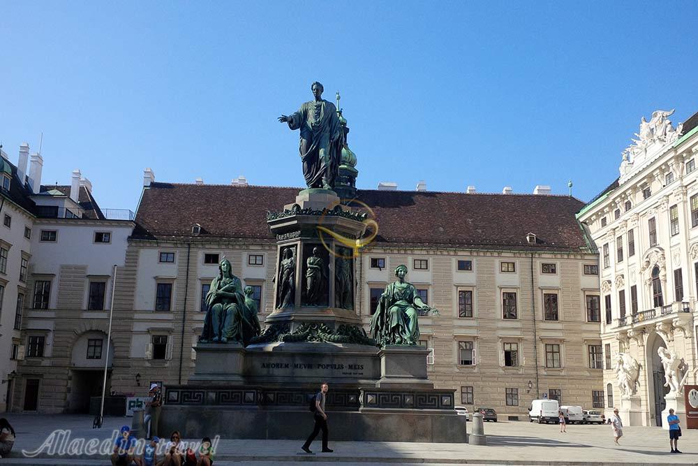 کاخ هافبورگ وین - اتریش | علاءالدین تراول