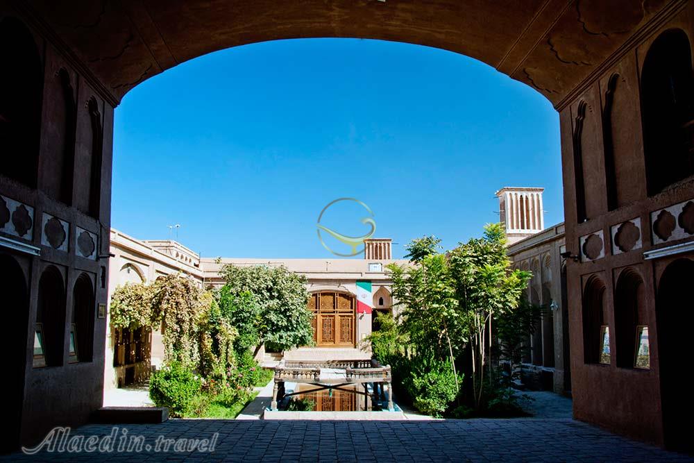 خانه لاری ها در یزد | علاءالدین تراول