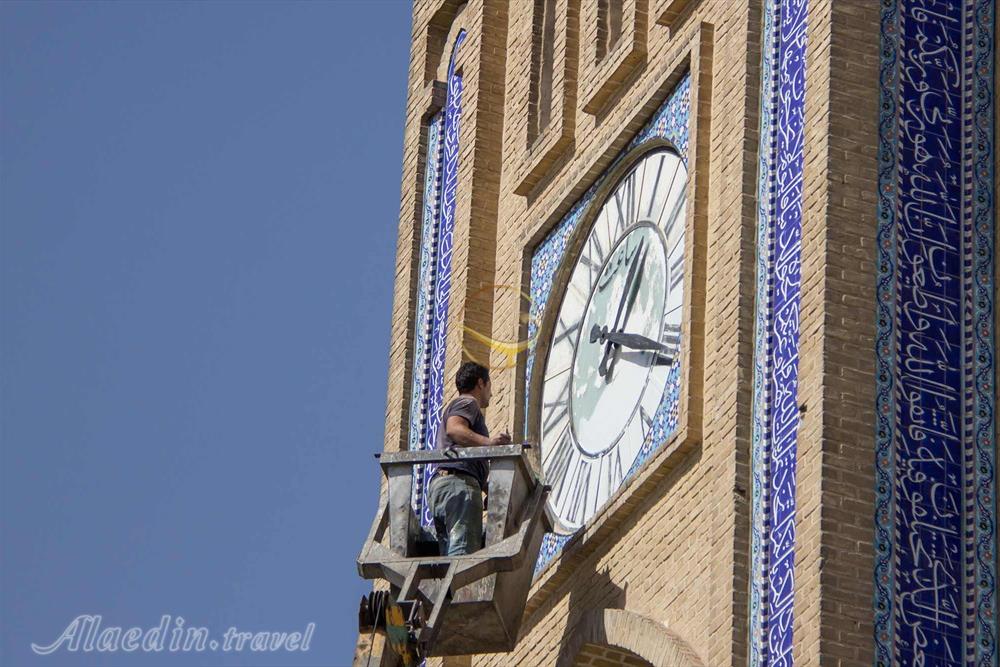 میدان وقت و ساعت یزد | علاءالدین تراول