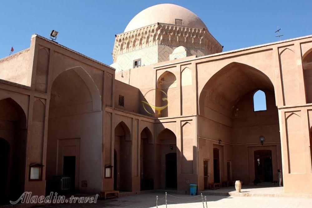 دخمه زرتشتیان یزد | علاءالدین تراول