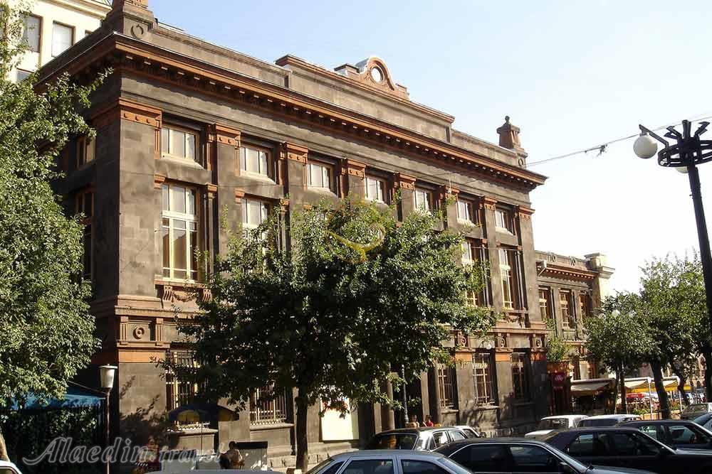 خیابان آبوویان در ایروان - ارمنستان | علاءالدین تراول