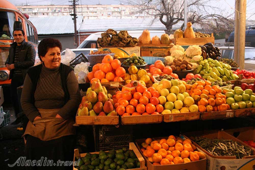 بازار سرپوشیده ایروان در ارمنستان | علاءالدین تراول